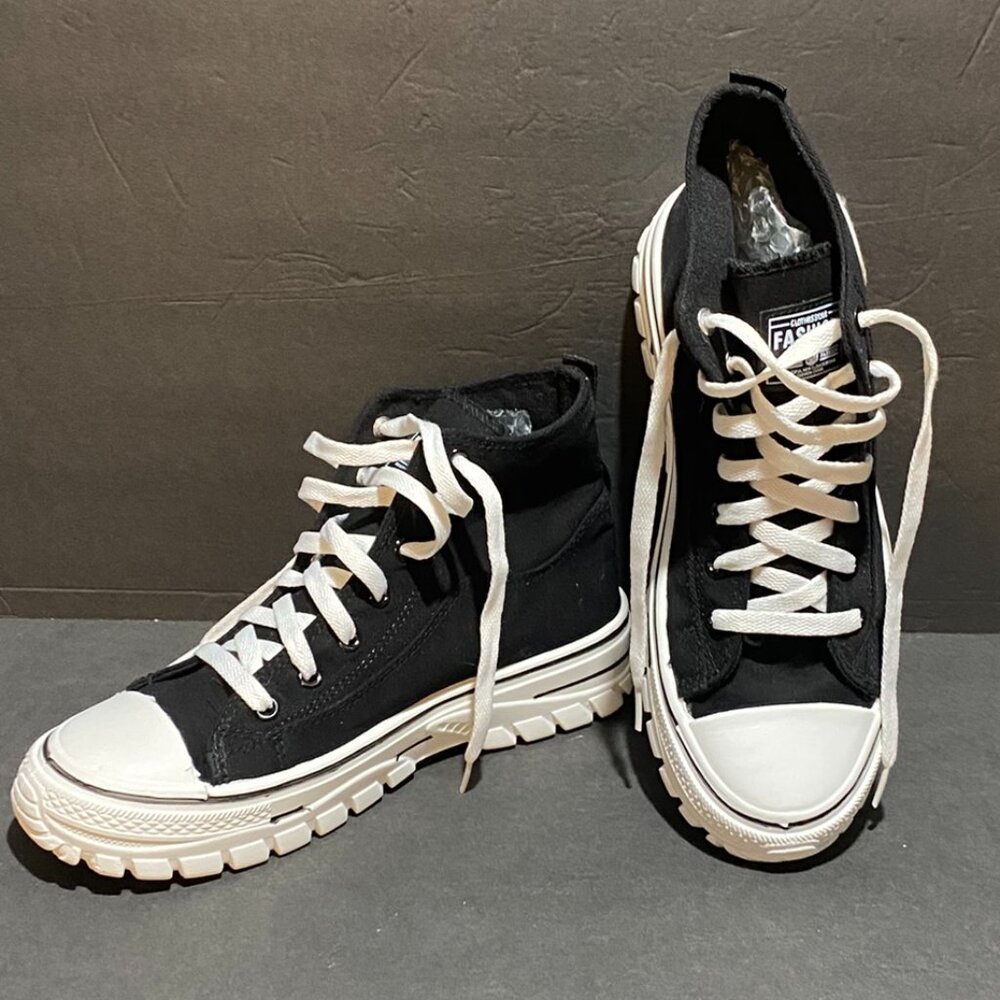 Chunky Sneakers Boots - Size 42 / Men's 8.5 / Women's 10.5 - New & Unworn